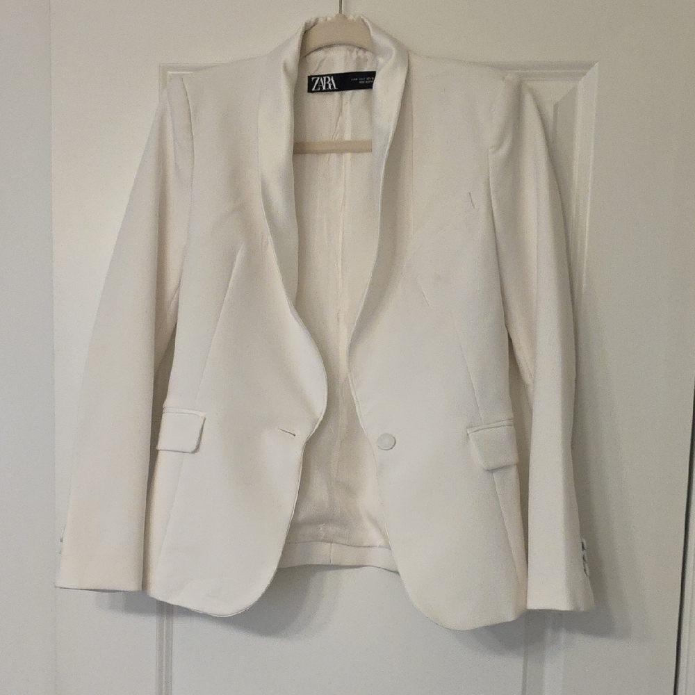Zara White Blazer